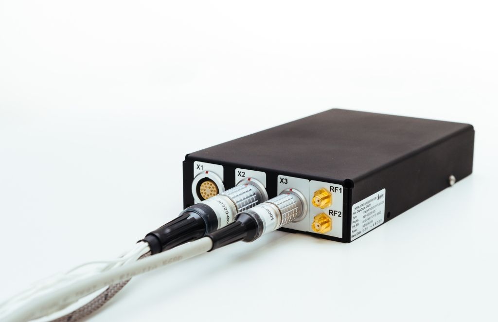 iNAT-M200-FLAT: INS/GNSS  navigation & control system with centimeter performance level